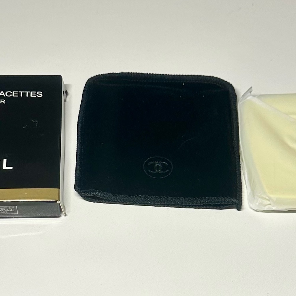 CHANEL Mirror Duo Compact Double Facette in Yellow GWP NWB - Picture 4 of 10